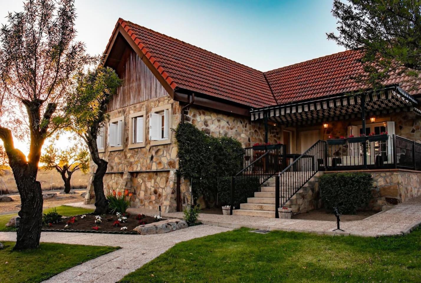 Casita En El Campo Dentro De La Ciudad Holiday home Avila